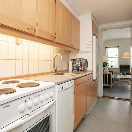 6 Person In Rudkobing-by Traum * Rudkobing